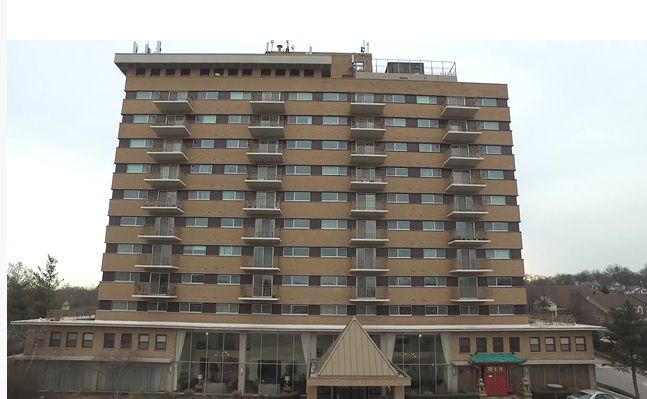 Brentmoor Retirement Community