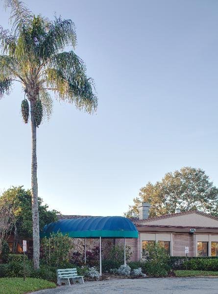 Bay Tree Center