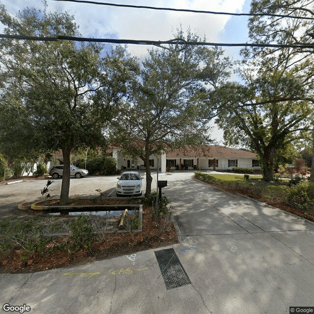 Royal Oaks Manor