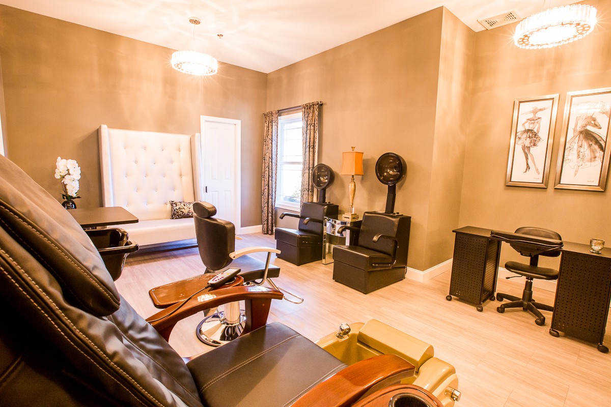 Signature Lifestyles II