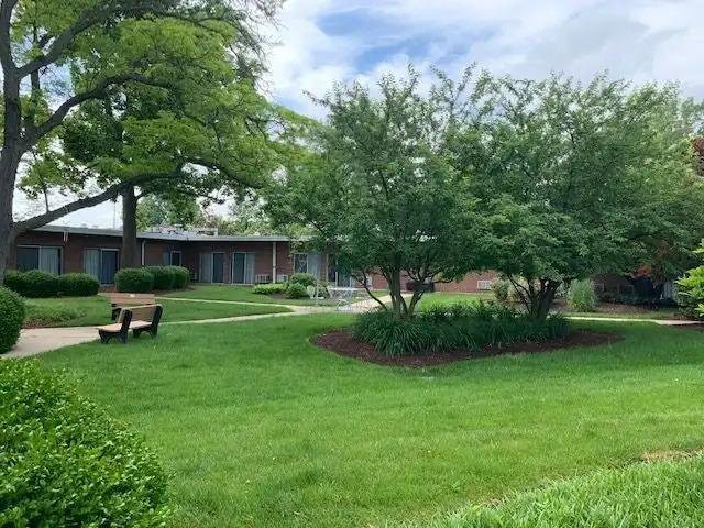 Delmar Gardens Of Creve Coeur