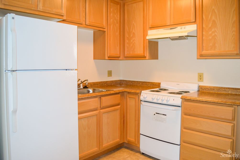 Auburn Oaks Senior Living
