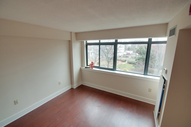 Linden Park Apartments in Bolton Hill