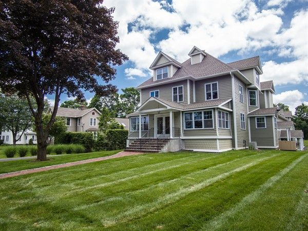 White Oak Manor