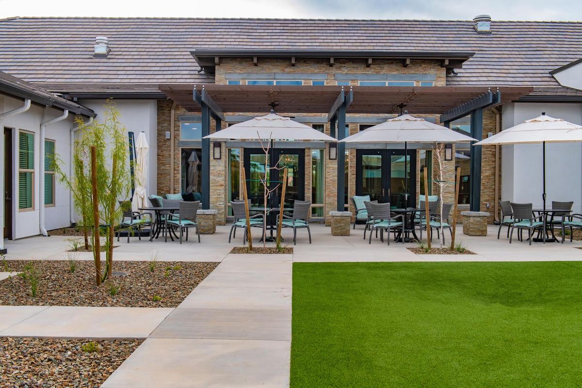 Avanti Senior Living at Peoria