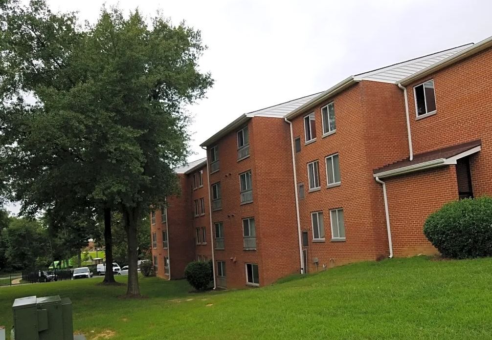 Brookside Gardens Apts