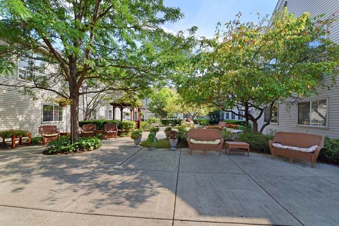 Dimensions Living Burr Ridge