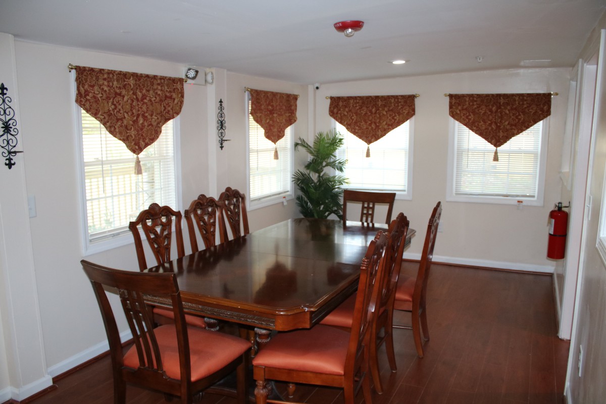 Hibiscus Manor