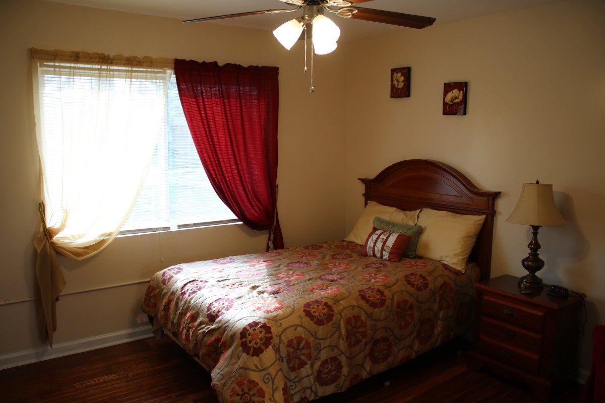Hibiscus Manor