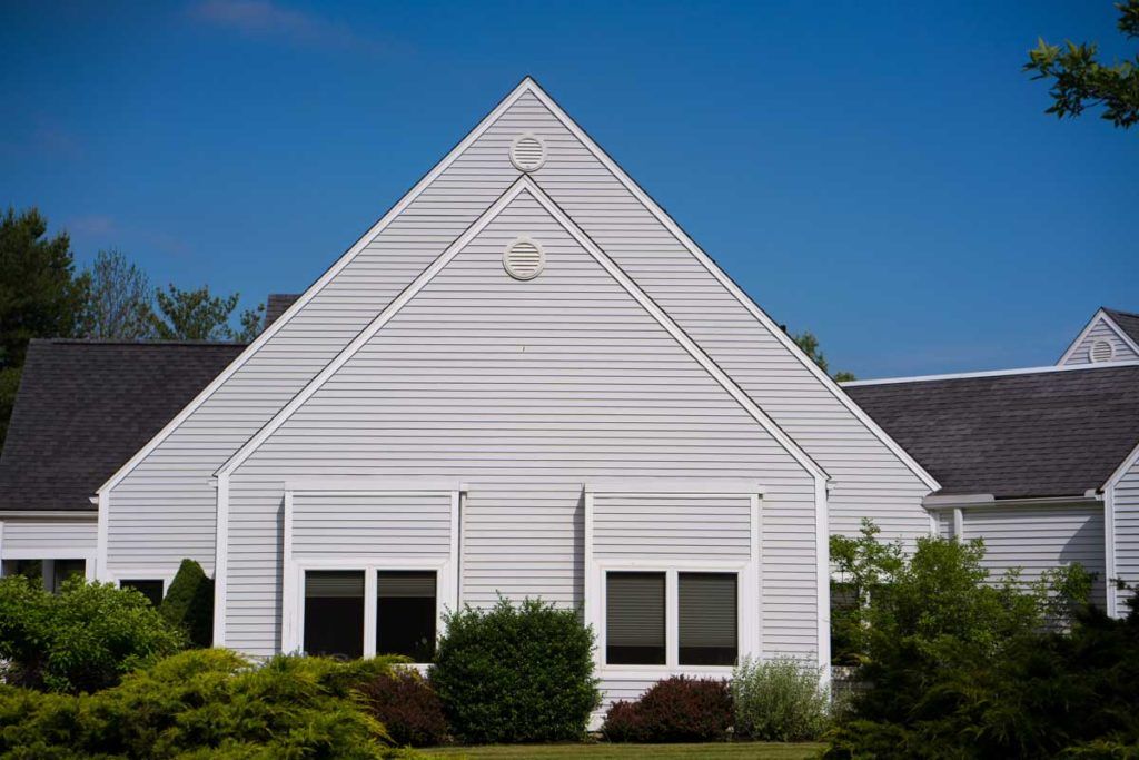 Pomperaug Woods a CCRC
