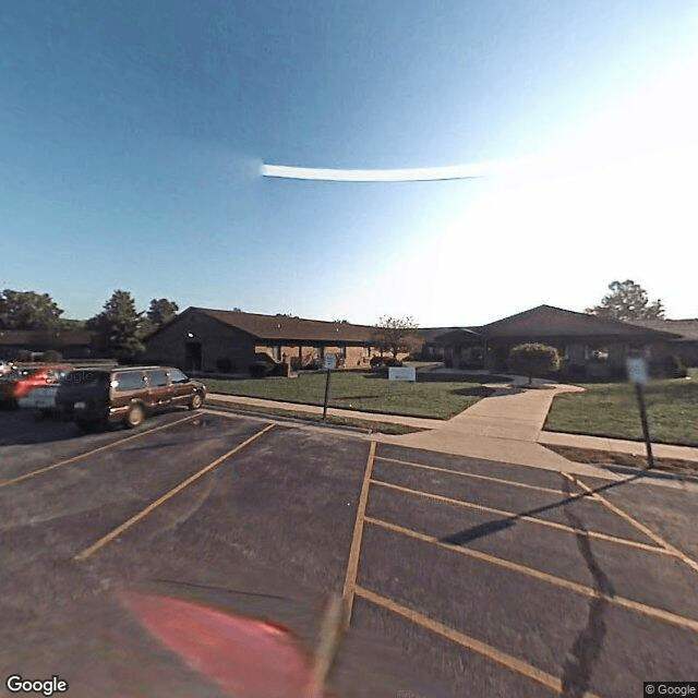 Colonial Oaks Retirement Apt