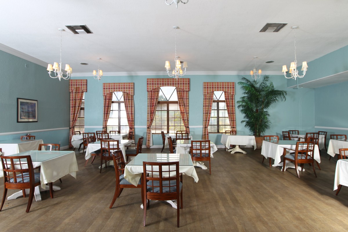 Colonial at Boynton Beach
