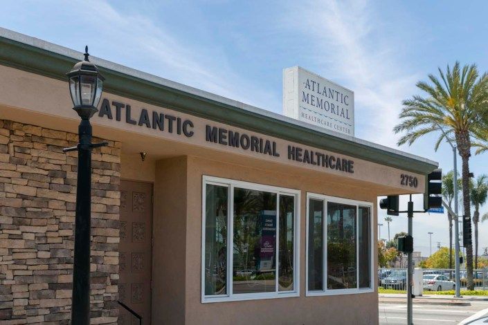 Exterior view of Atlantic Memorial Healthcare building.