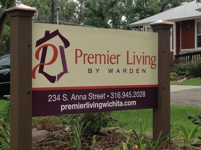 Premier Living By Warden