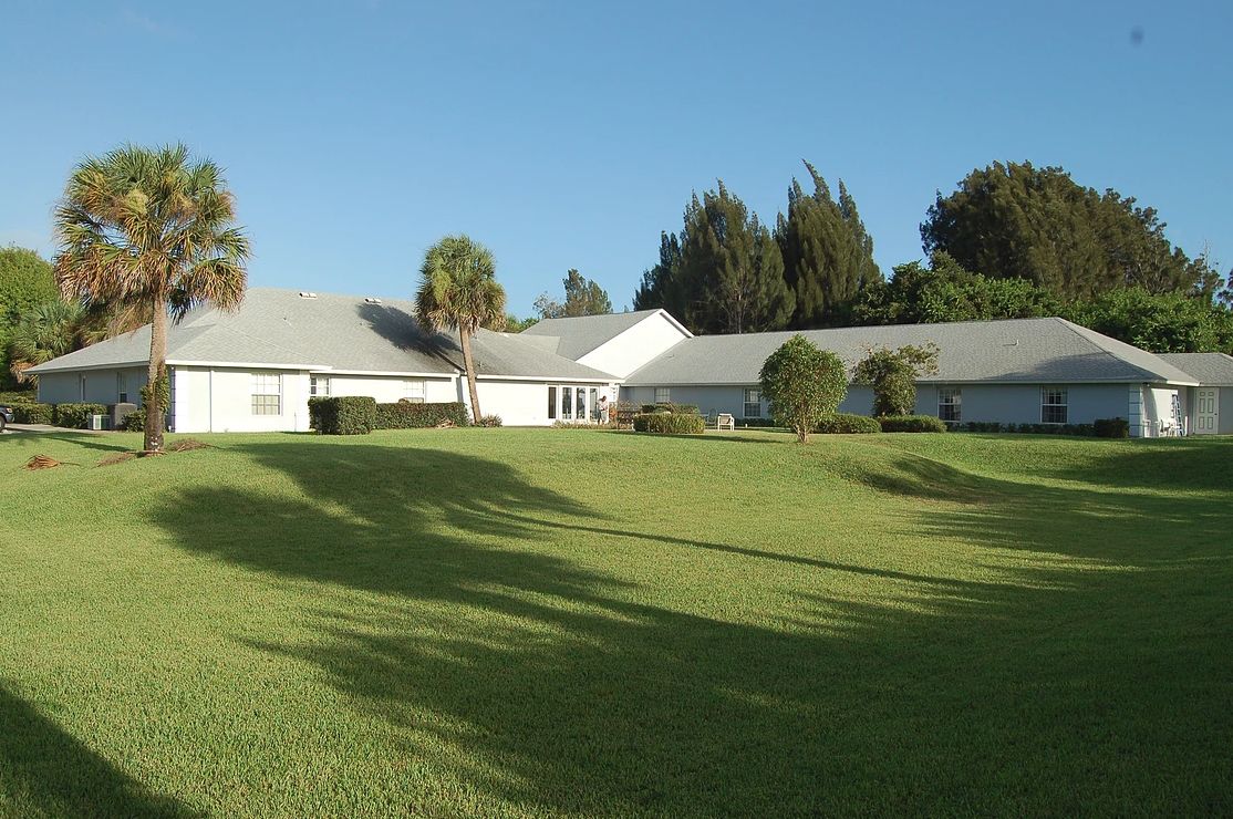 Dixie Oak Manor