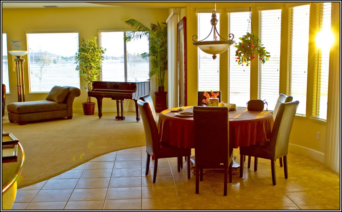 Bird Of Paradise Manor