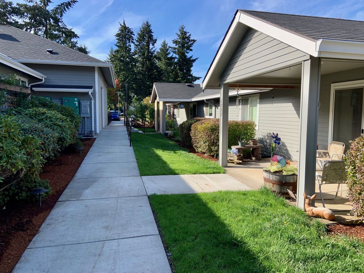 Magnolia Gardens Senior Living and Memory Care
