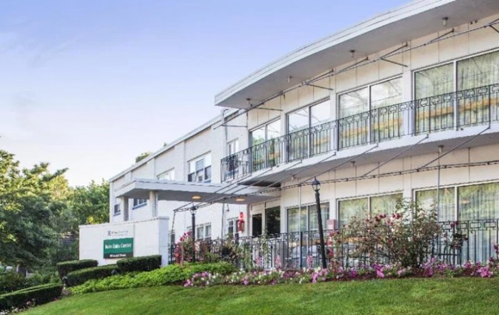 Twin Oaks Rehab And Nursing