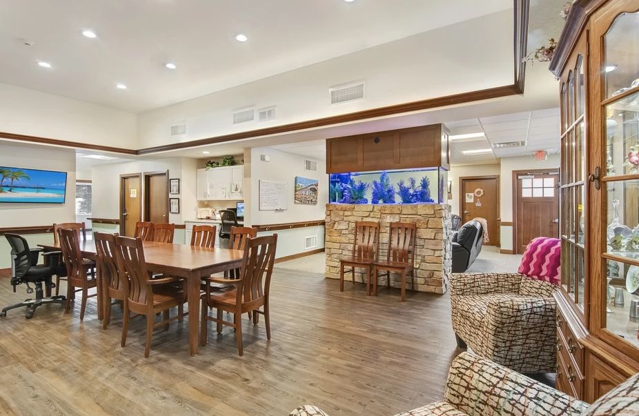 Suite Living Senior Care - Roseville