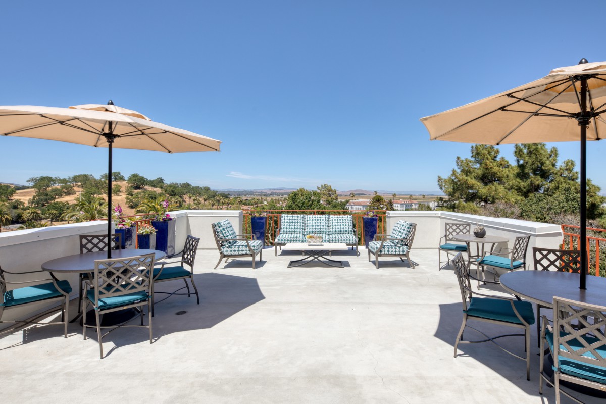 Elegance at Hamilton Hill