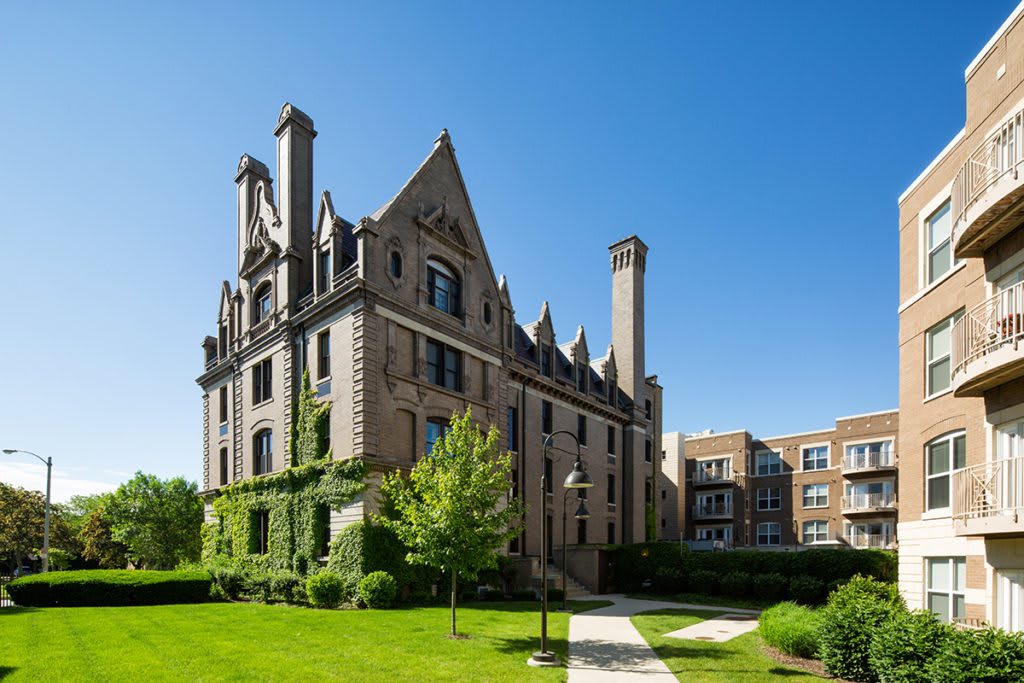 Eastcastle Place,  a CCRC