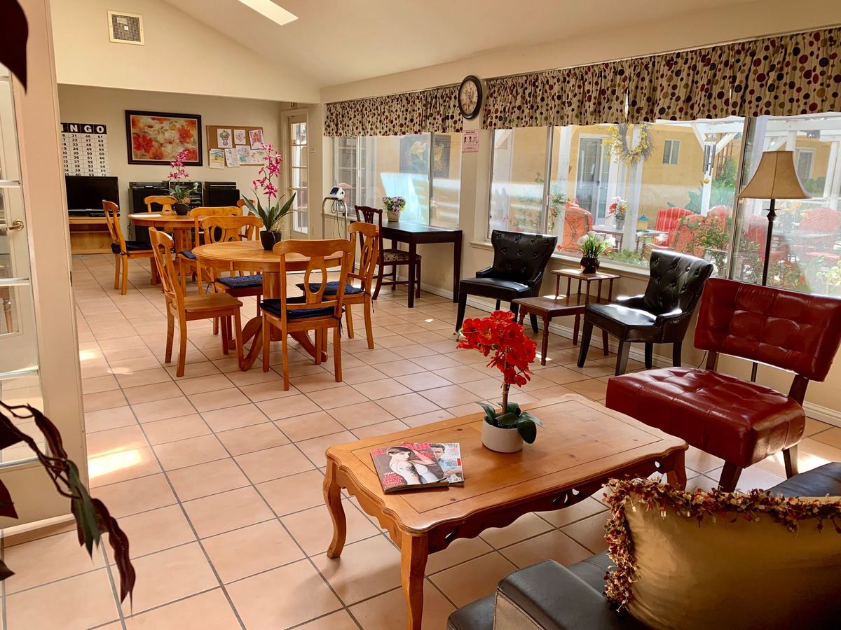 Whispering Pines Inn