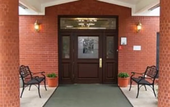 Whispering Pines Lodge