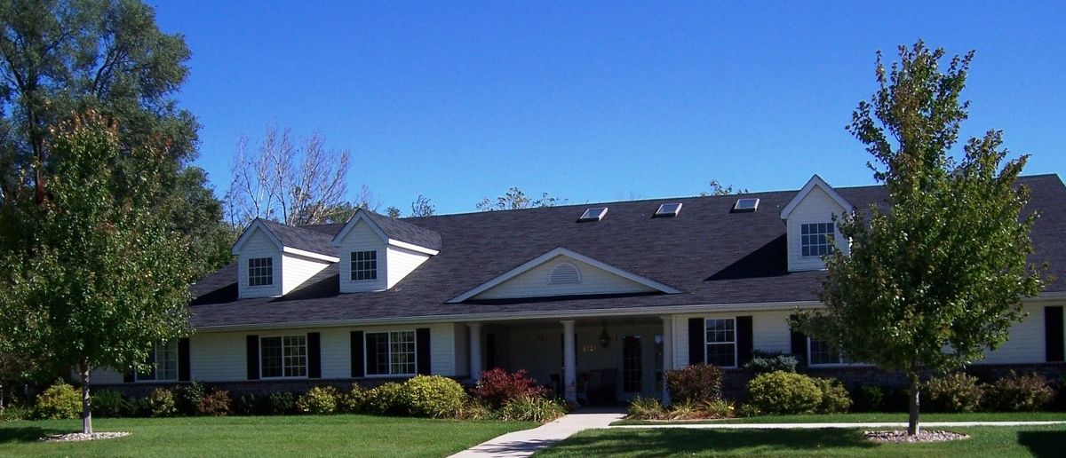 Avonlea Cottage of Quad Cities