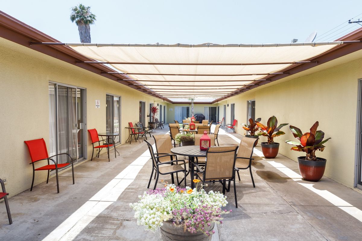 Mission Palms Healthcare Center