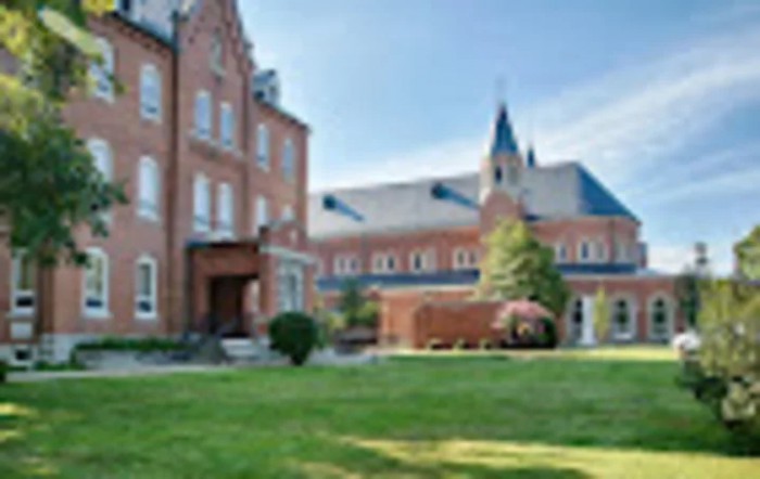 Mount Carmel Senior Living in O'Fallon