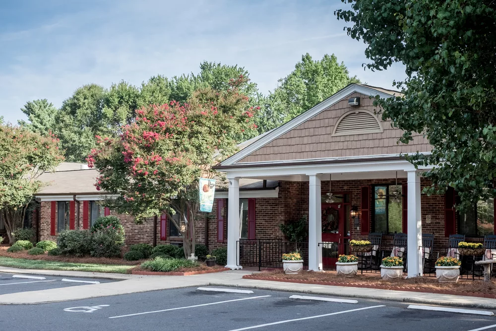 White Oak Manor - Charlotte