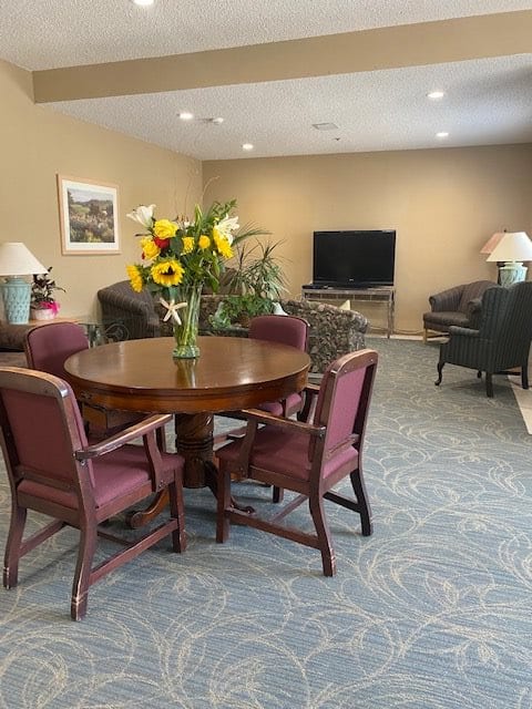 Gulf Pointe Village Retirement