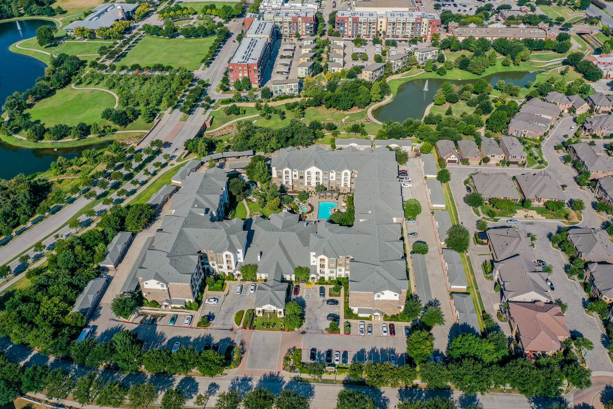 Conservatory at Keller Town Center
