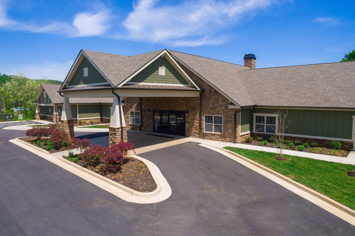 Dominion Senior Living Of Bristol