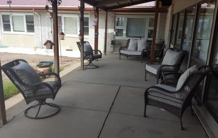 Powder River Manor