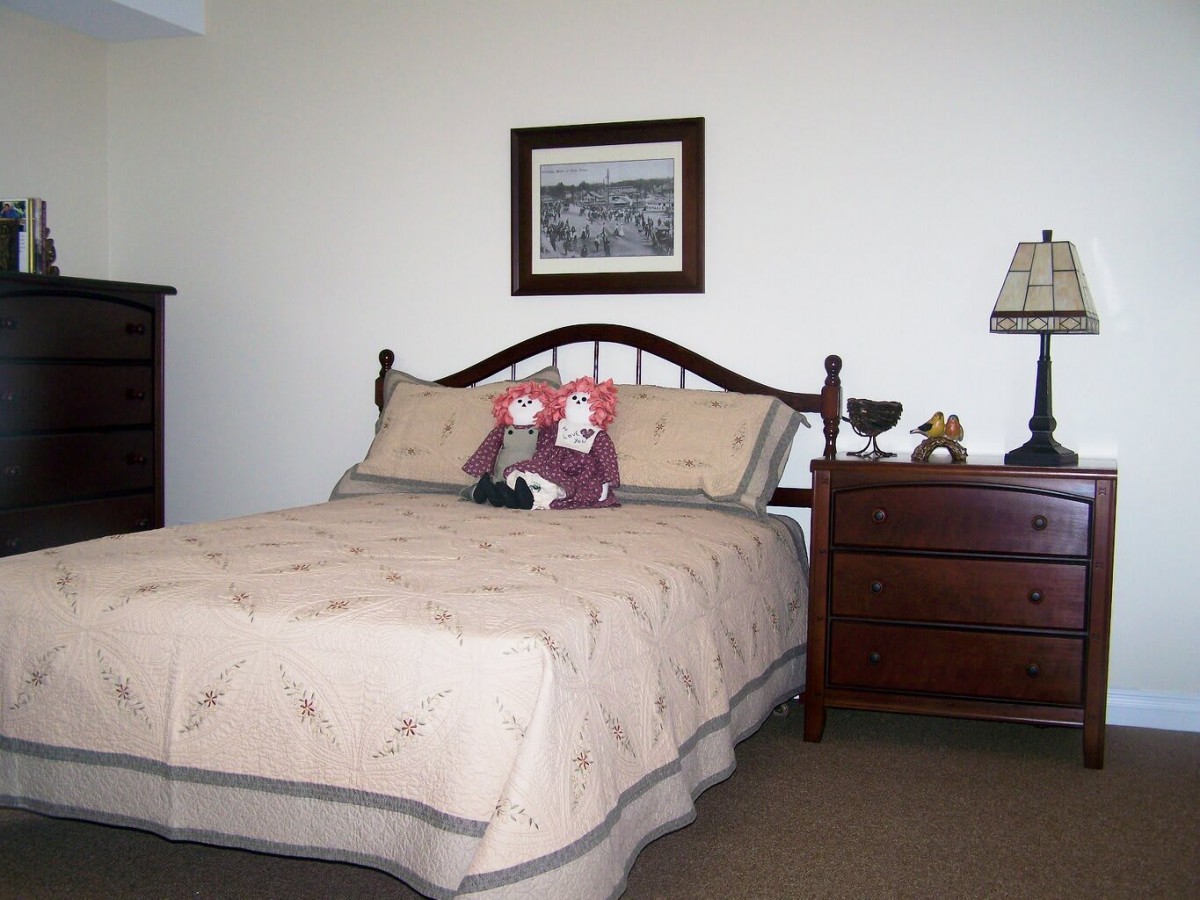 Drews Place At Village Green