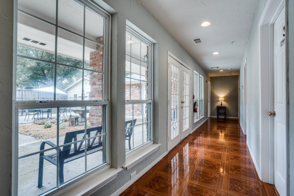 Silver Leaf Assisted Living at Royal Lane