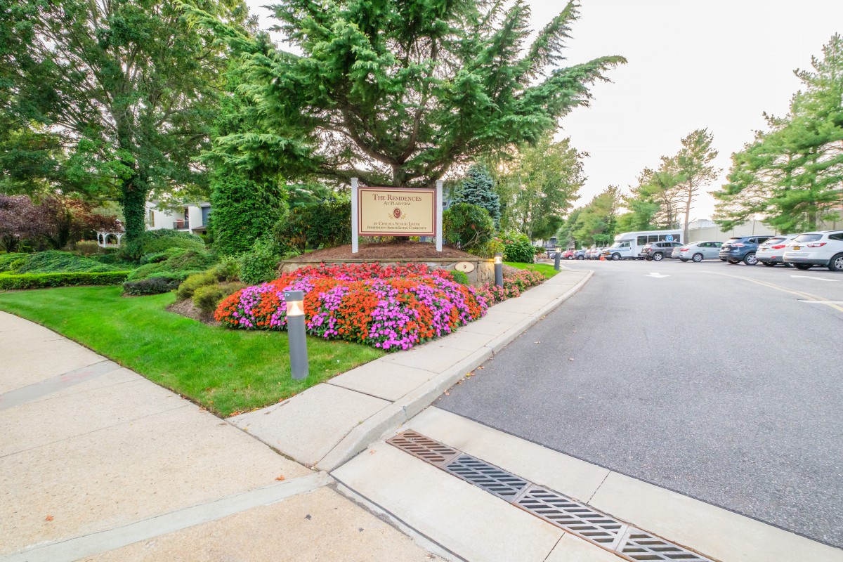 The Residences At Plainview