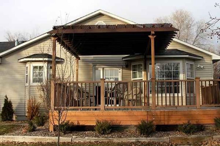 Cenoma House