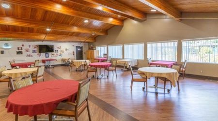 Royale Gardens Health & Rehabilitation Center