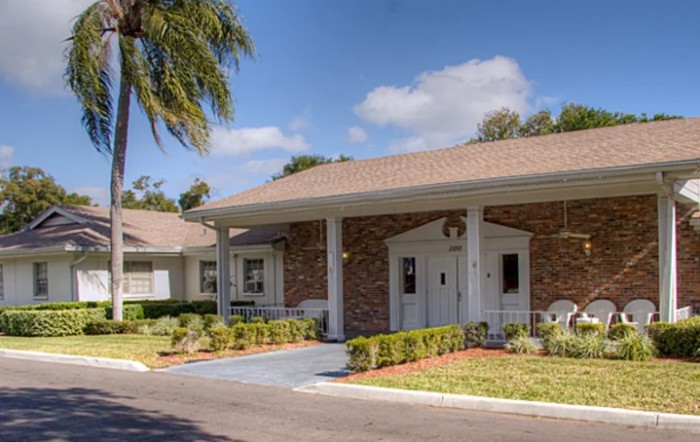 Glen Oaks Health Care