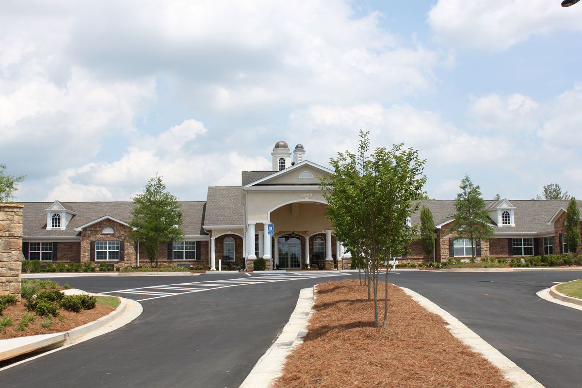 Benton House Of Newnan
