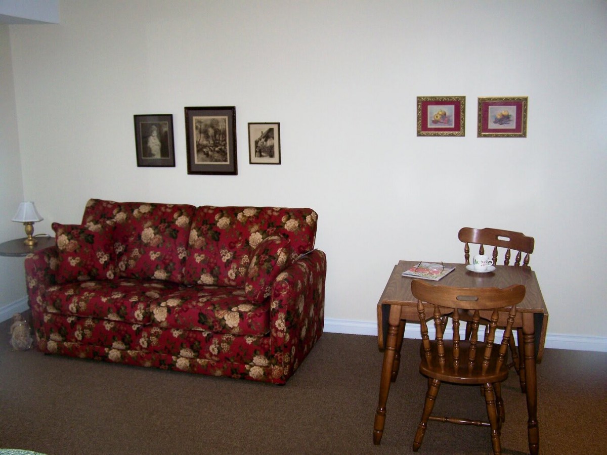 Drews Place At Village Green
