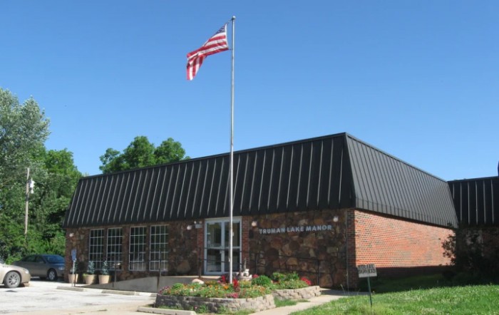 Truman Lake Manor
