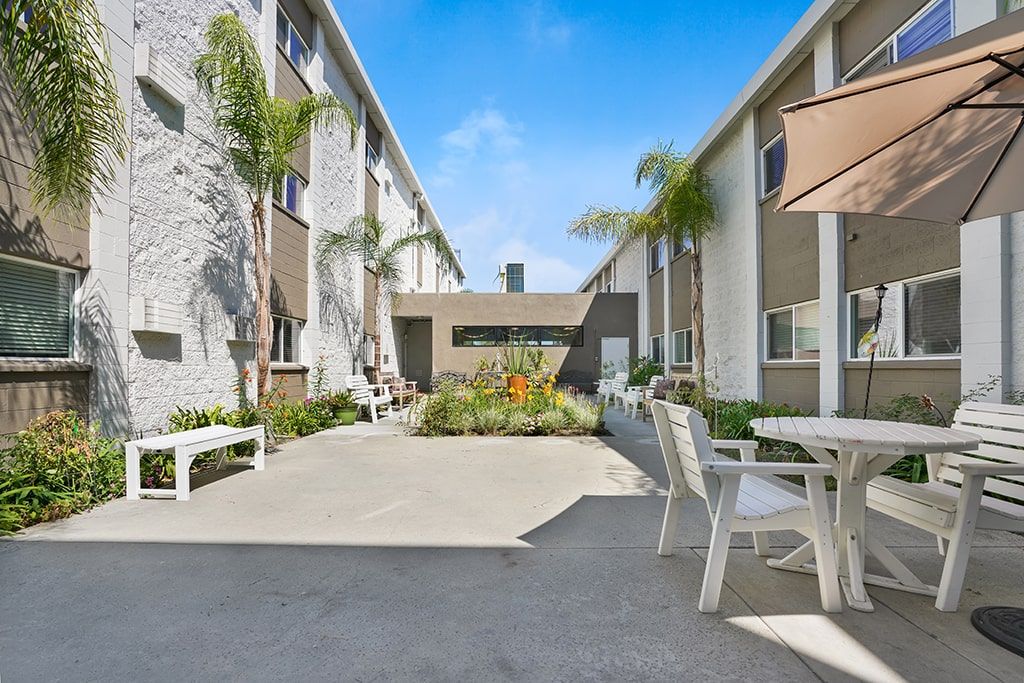 Arbor Palms Of Anaheim