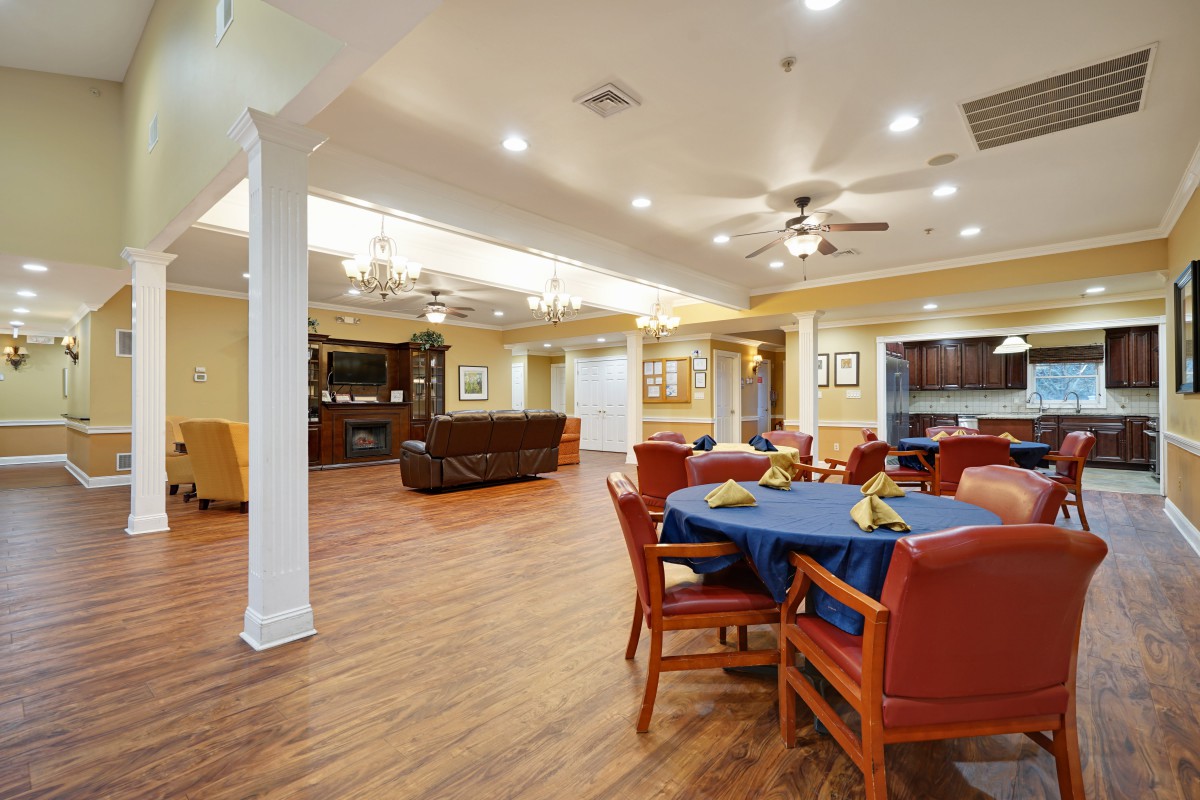 Fox Trail Memory Care Living at Park Ridge