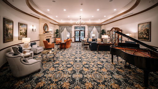 Grand Living at Lakewood Ranch