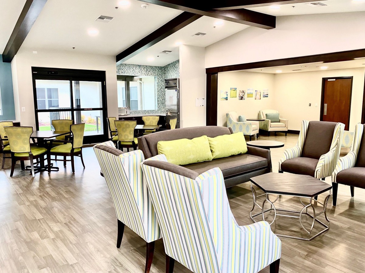 A modern lobby with stylish seating and bright decor.