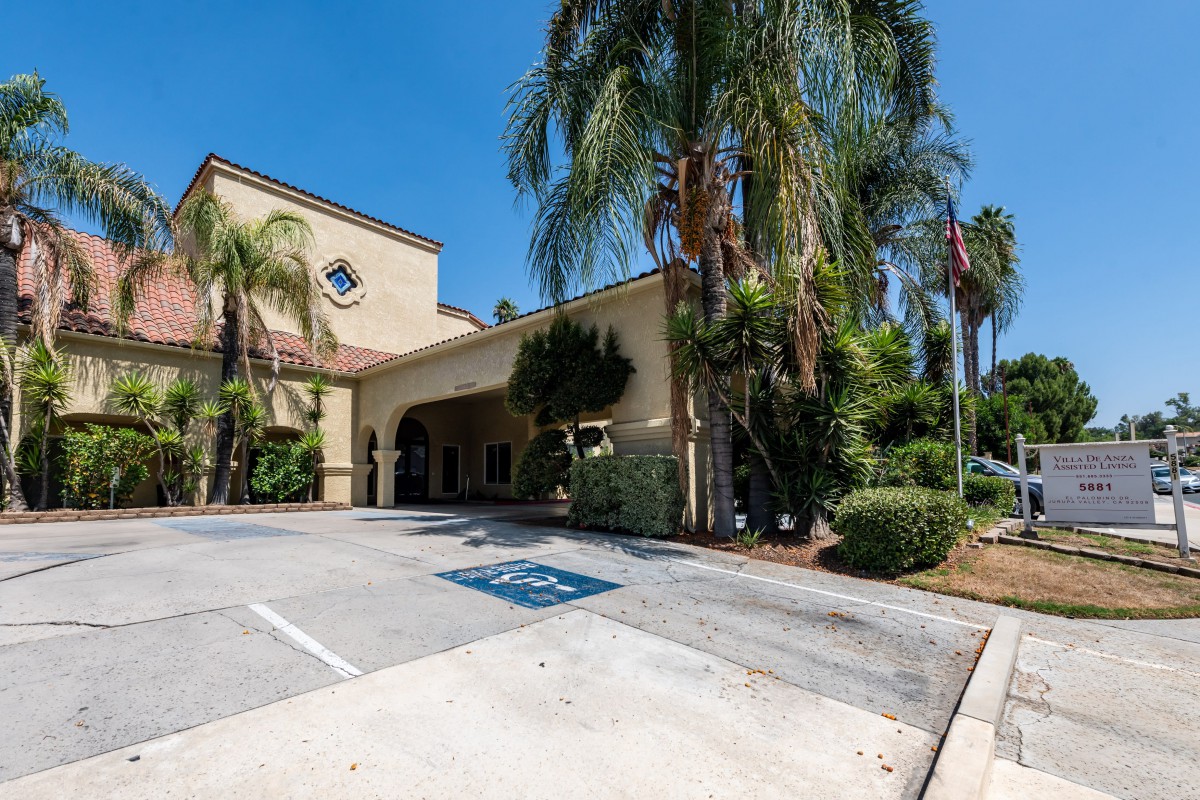 Villa De Anza