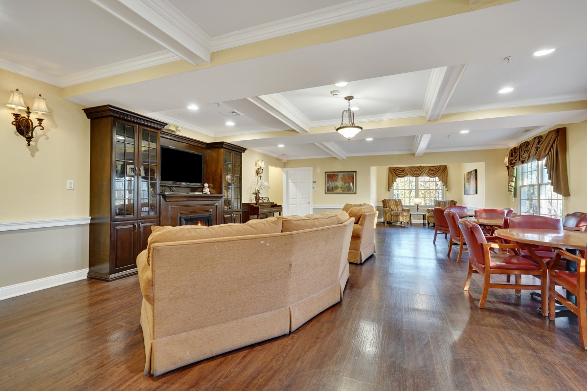 Fox Trail Memory Care Living at Ramsey